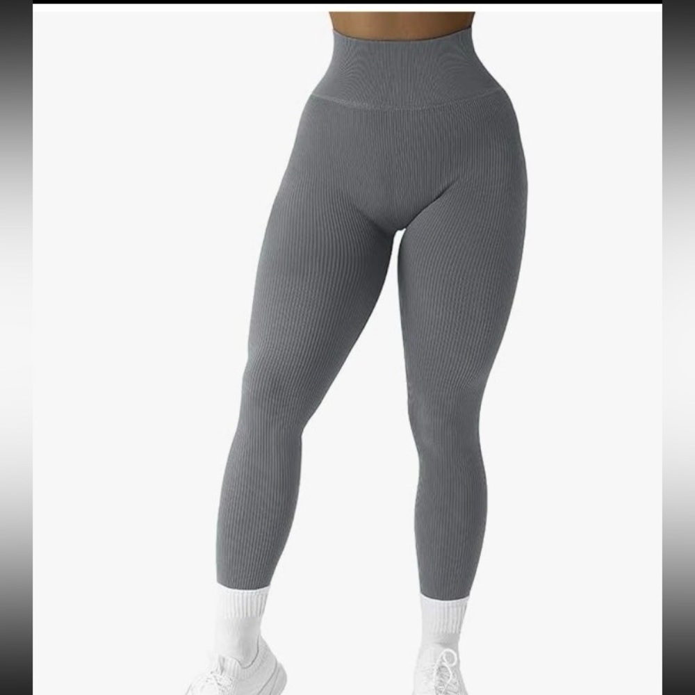Grey high rise ribbed leggings size S
